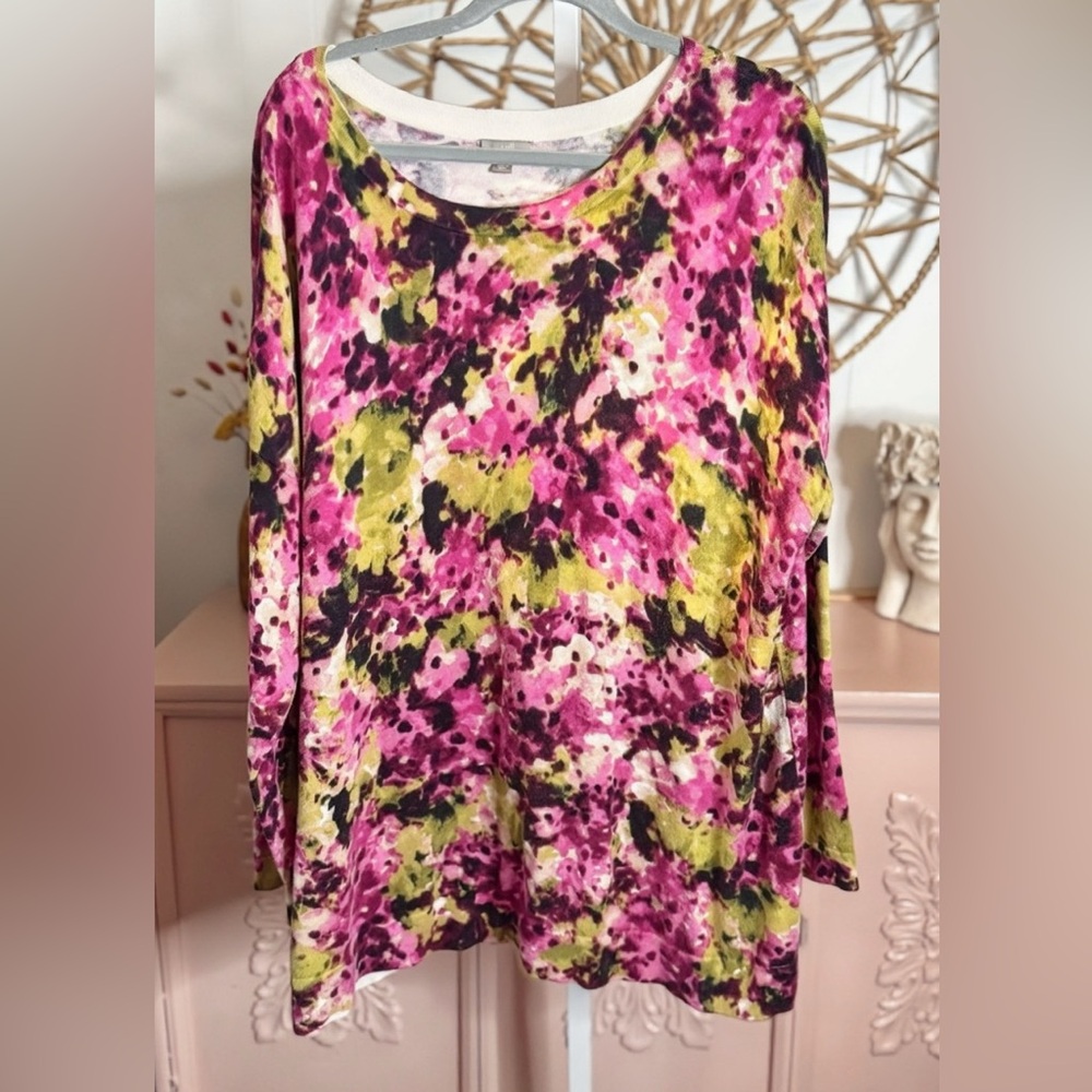 J.‎ Jill lightweight Pink and Green Floral sweater